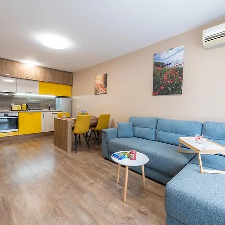 Adorable Sea Sunrise Deluxe Design Condo ブルガス