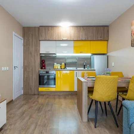 Апартаменты Adorable Sea Sunrise Deluxe Design Condo *